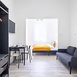 - Comfy - Comfy Sleep * Budapesta