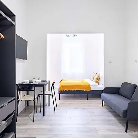 - Comfy - Comfy Sleep * Budapest